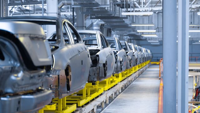 Sheinbaum presume récord exportador de 2025 y niega que aranceles de Trump expliquen baja automotriz