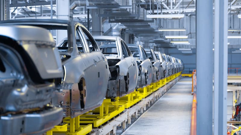 México es el quinto productor mundial de vehículos y el cuarto de autopartes. Foto: FreePik.es
