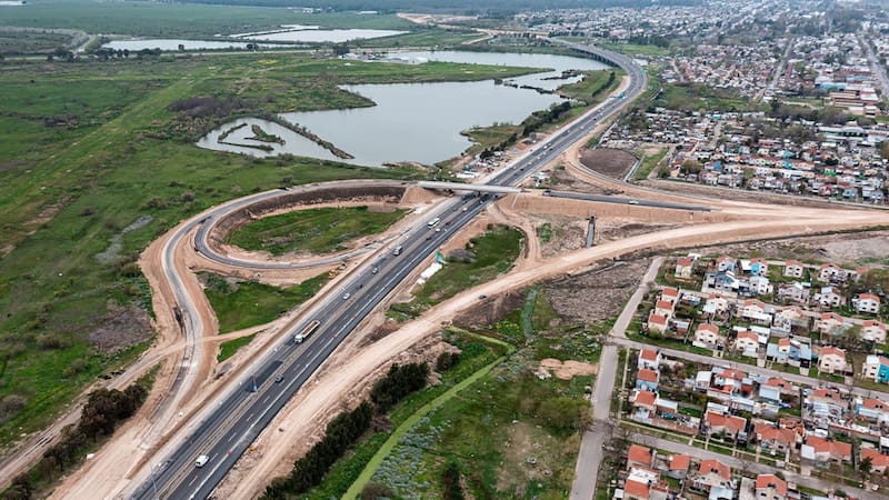 La Autopista Buenos Aires-La Plata es una de las más transitadas del país con más de 2.200.000 vehículos.