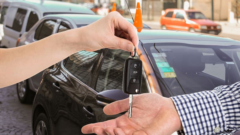 Vender un auto requiere de diferentes trámites.