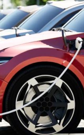 Autos eléctricos: cuánto cuestan los dos compactos urbanos que arrasan en el mercado argentino