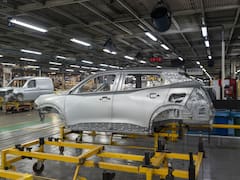 La producción de autos en la Argentina volvió a caer más del 30% en febrero