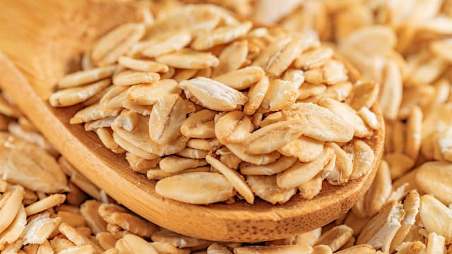 Qué le pasa a tu cuerpo si comes avena todos los días y por qué puede ser buena para la salud