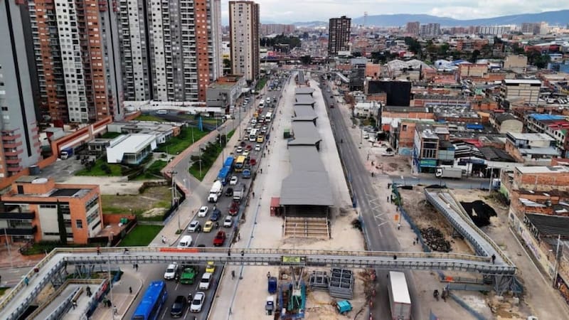 La troncal de la avenida 68 tiene una extensión de 17,07 kilómetros y está dividida en nueve grupos de obra.