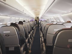 Ni ventana ni pasillo: cuál es el asiento más seguro de un avión según las estadísticas