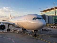 Se acerca el primer avión comercial capaz de volar a cualquier parte del mundo: superará los 18.500 km sin escalas y cambiará la aviación para siempre