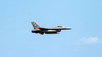 Los primeros F-16 comprados a Dinamarca pasaron por Buenos Aires