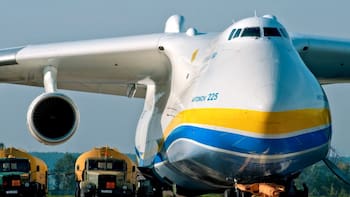 Despega el avión más grande del mundo: tiene tres pisos de altura, capacidad récord y es el mayor orgullo de todo el país