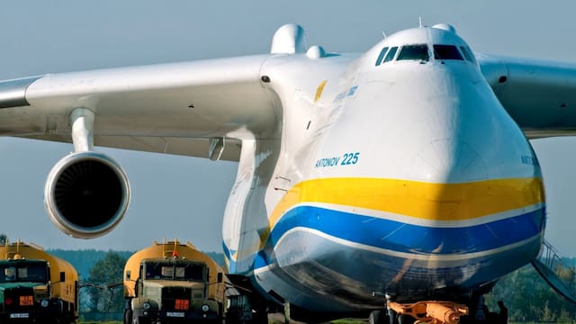 Despega el avión más grande del mundo: tiene tres pisos de altura, capacidad récord y es el mayor orgullo de todo el país