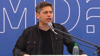 ¿Kicillof candidato? Mensaje a la interna peronista y “cuenten conmigo” para terminar con el modelo Milei