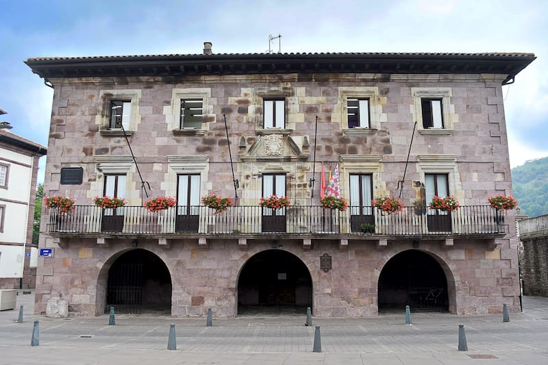 Ayuntamiento de Elizondo, en Navarra.
