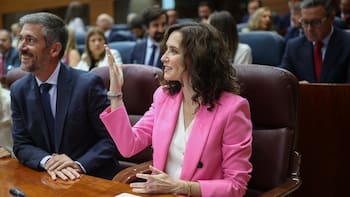Ayuso acusa a Sánchez de abandonar Ceuta y carga contra Marruecos por la crisis migratoria