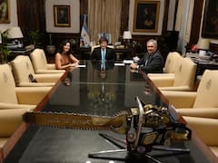 El Gobierno defiende su modelo de financiación y contrasta servicios públicos con la foto de Isabel Díaz Ayuso y Javier Milei