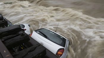 Después de las inundaciones, anunciaron obras hídricas para Bahía Blanca: quién las realizará