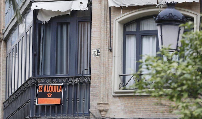 La escasez de vivienda en alquiler impulsa a muchos propietarios a optar por el arrendamiento por habitaciones como fórmula de rentabilidad.