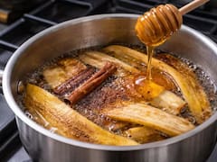Calentar cáscara de banana, miel y canela: por qué lo recomiendan y para qué funciona