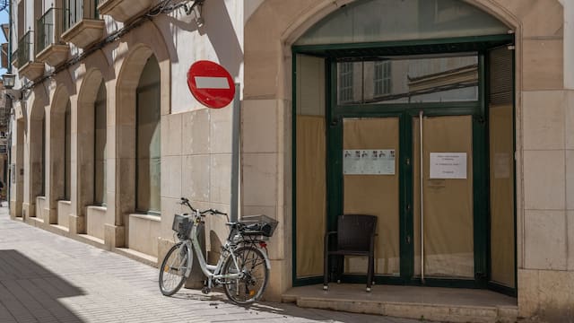 No hay bancos este lunes 2 de noviembre: decretan festivo y un puente de tres días en estas provincias
