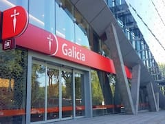 Cambia de presidente el principal banco privado del país