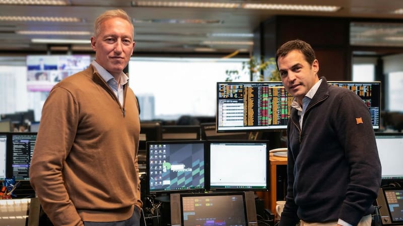 El presidente de Provincia Microcréditos y director de Banco Provincia, Alejandro Formento y el intendente de San Isidro, Ramón Lanús, supervisaron la operación.