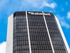 Banco Sabadell, Repsol, Indra y Naturgy, junto con BBVA, protagonizan una lluvia de resultados
