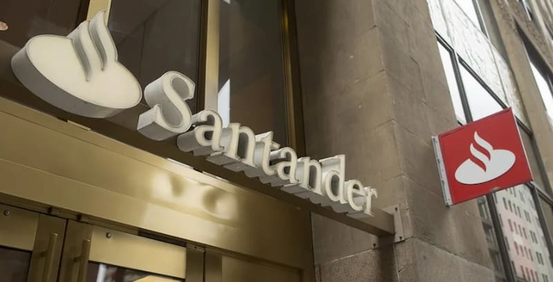 Banco Santander presenta a los sindicatos un proceso de reestructuración en dos de sus filiales digitales (foto: EFE)