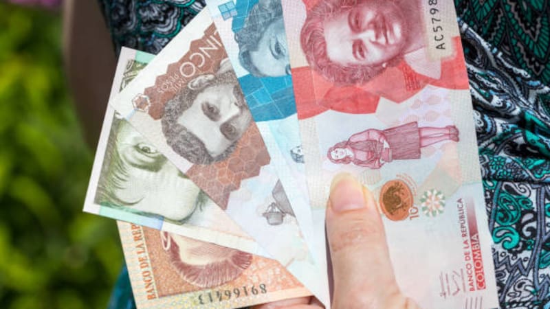 Comienzan las negociaciones finales por el aumento del salario mínimo: la puja entre el Gobierno de Petro y los sindicatos.