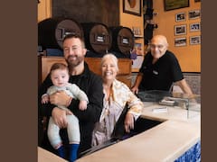 El mítico bar La Plata celebra 80 años con solo cuatro platos en el menú: todo queda en familia