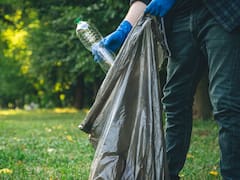 Multa irrisoria: las personas que boten la basura a la calle de esta forma serán sancionados por miles de pesos