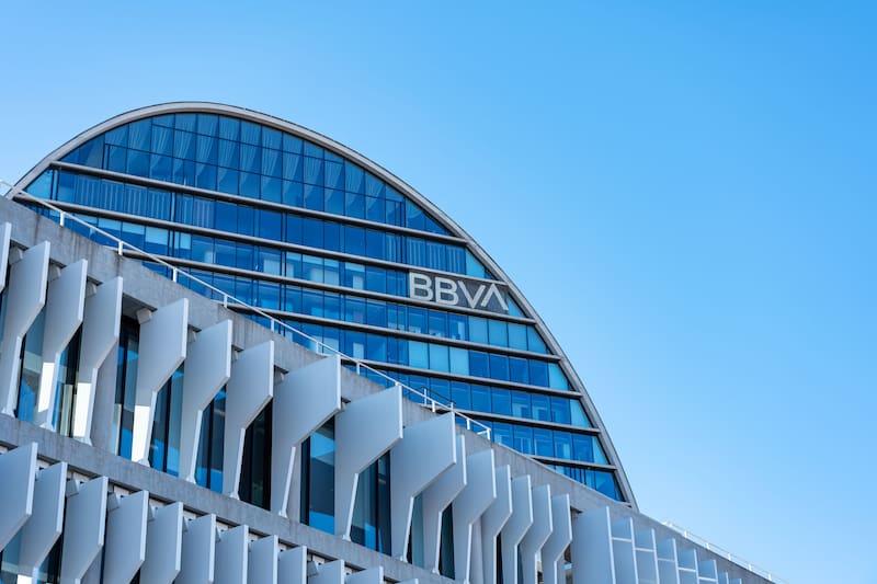 Iberdrola, BBVA y Banco Santander firman la primera financiación sindicada gestionada con tecnología blockchain
