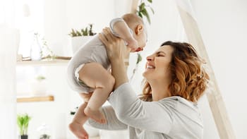 Falleció la Normativa de Registro Civil: ahora las mamás podrán demandar que sus hijos porten su apellido desde el nacimiento