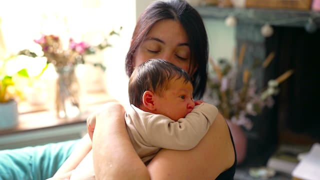 Oficial y confirmado | Los hijos serán anotados al nacer sólo con el apellido de la madre si sus padres postergaron este trámite clave