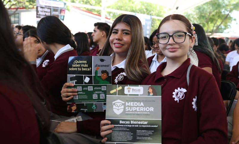 El Gobierno de México depositará el dinero correspondiente a los beneficiarios de la Beca Benito Juárez y Jóvenes Escribiendo el Futuro. (Foto: Gobierno de México)