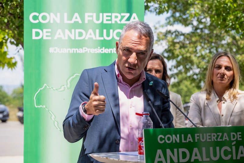 Elías Bendodo, vicesecretario de Política Autonómica y Local del PP, pidió prorrogar la rebaja fiscal y sostuvo que las familias no deben afrontar más presión sobre sus gastos básicos.