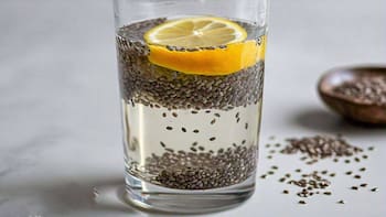 Mezclar semillas de chía con limón y agua: para qué sirve y por qué recomiendan hacerlo cada mañana