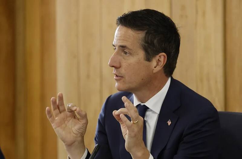 El senador republicano Bernie Moreno advirtió que Estados Unidos podría no reconocer las elecciones colombianas si se detectan votos emitidos bajo intimidación en zonas con presencia de grupos armados.