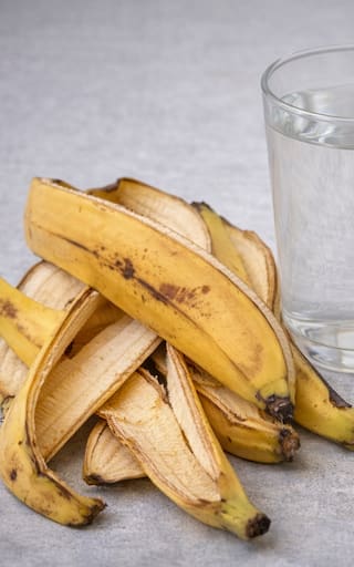 Mezclar cáscara de banana y agua con bicarbonato: por qué es recomendable y de qué sirve