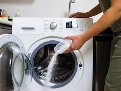 Poner bicarbonato de sodio en el agua del lavarropas: para qué sirve y por qué recomiendan hacerlo