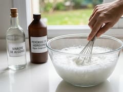 Mezclar bicarbonato, peróxido de hidrógeno y vinagre: para qué sirve y por qué tantos expertos lo recomiendan