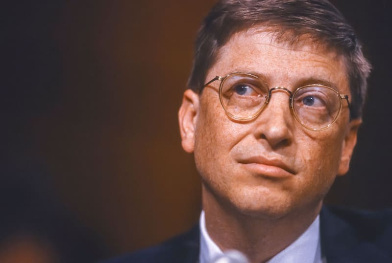 Bill Gates asegura que su tiempo de ocio sin pantallas ni distracciones fue clave para su éxito laboral. Fuente: Shutterstock.