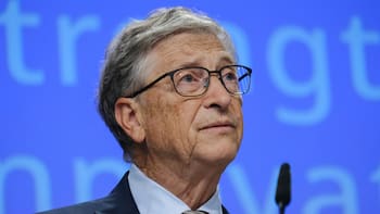 Bill Gates lanza una fuerte advertencia: la IA podría provocar “mil millones de muertes”