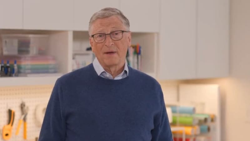 Bill Gates indicó qué deberás estudiar para que la inteligencia artificial no te robe el trabajo.