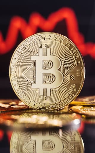El precio de Bitcoin se hunde y alarma a los inversores: qué pasa con Ethereum