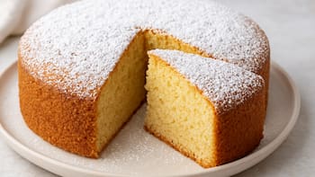 Bizcochuelo de avena en licuadora: la receta rápida, esponjosa y sin azúcar que se prepara en minutos con pocos ingredientes