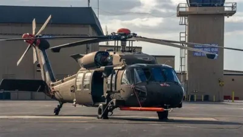Los helicópteros Black Hawk (UH‑60) son aeronaves militares multipropósito diseñadas para operar en entornos exigentes y misiones críticas.