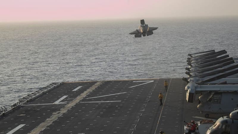 El bloqueo alcanza a buques de todas las nacionalidades que intenten acceder o abandonar puertos y zonas costeras iraníes.