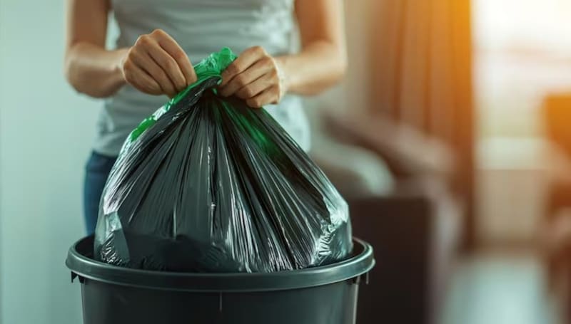 Botar basura de manera incorrecta puede devenir en multas de 500 dólares. Fuente: archivo.