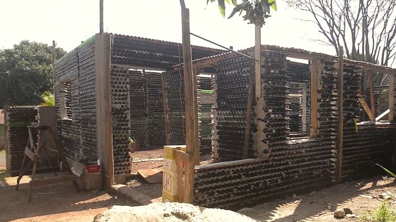 In 2020, a couple who lost their jobs started building a home out of glass bottles. Four years later, it covers 915 square feet and uses 20,000 bottles.