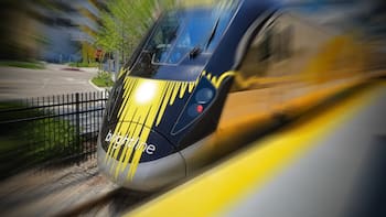 Oficial | Inauguran el tren bala más rápido de América: viajará a más de 300 kilómetros por hora y conectará dos ciudades