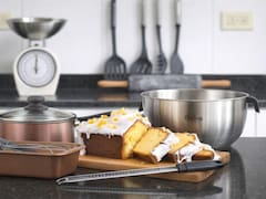 Sin harinas: cómo hacer un budín de manzana con tres ingredientes y muchas proteínas