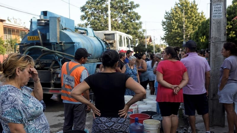 El daño compromete el abastecimiento de agua en gran parte de la localidad y obligó a desplegar un plan de contingencia para atender a la población más vulnerable.